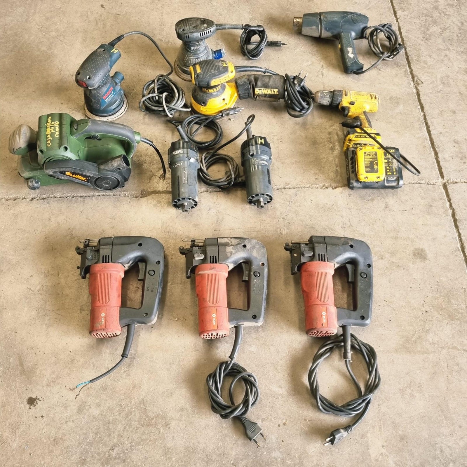 Lote 11 Herramientas de Carpinteria Lijadora Orbital, Sierra Vaivén, Tupi Fresadora