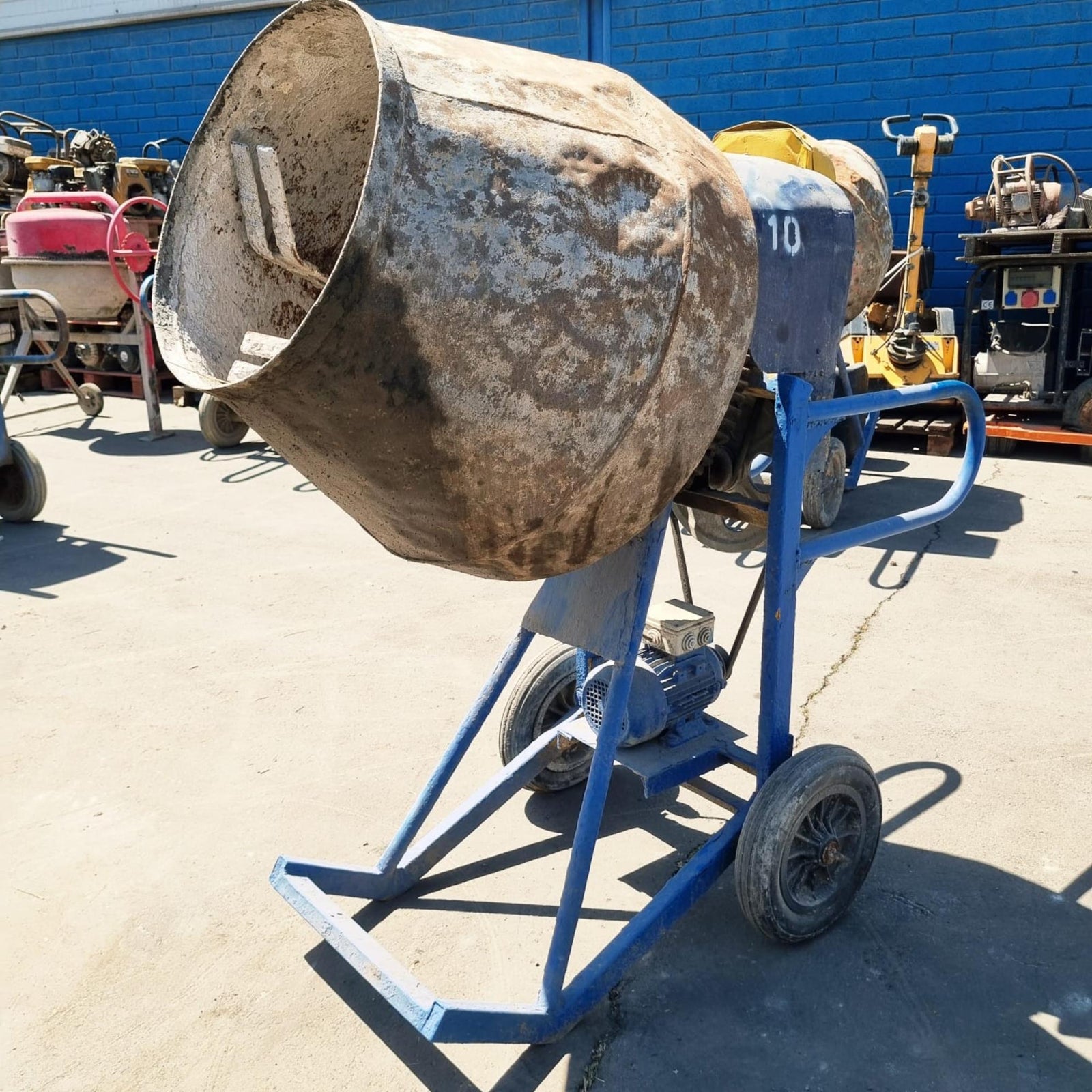 Betonera 150 Litros Volteo Directo Electrica 1.5HP Nro.16