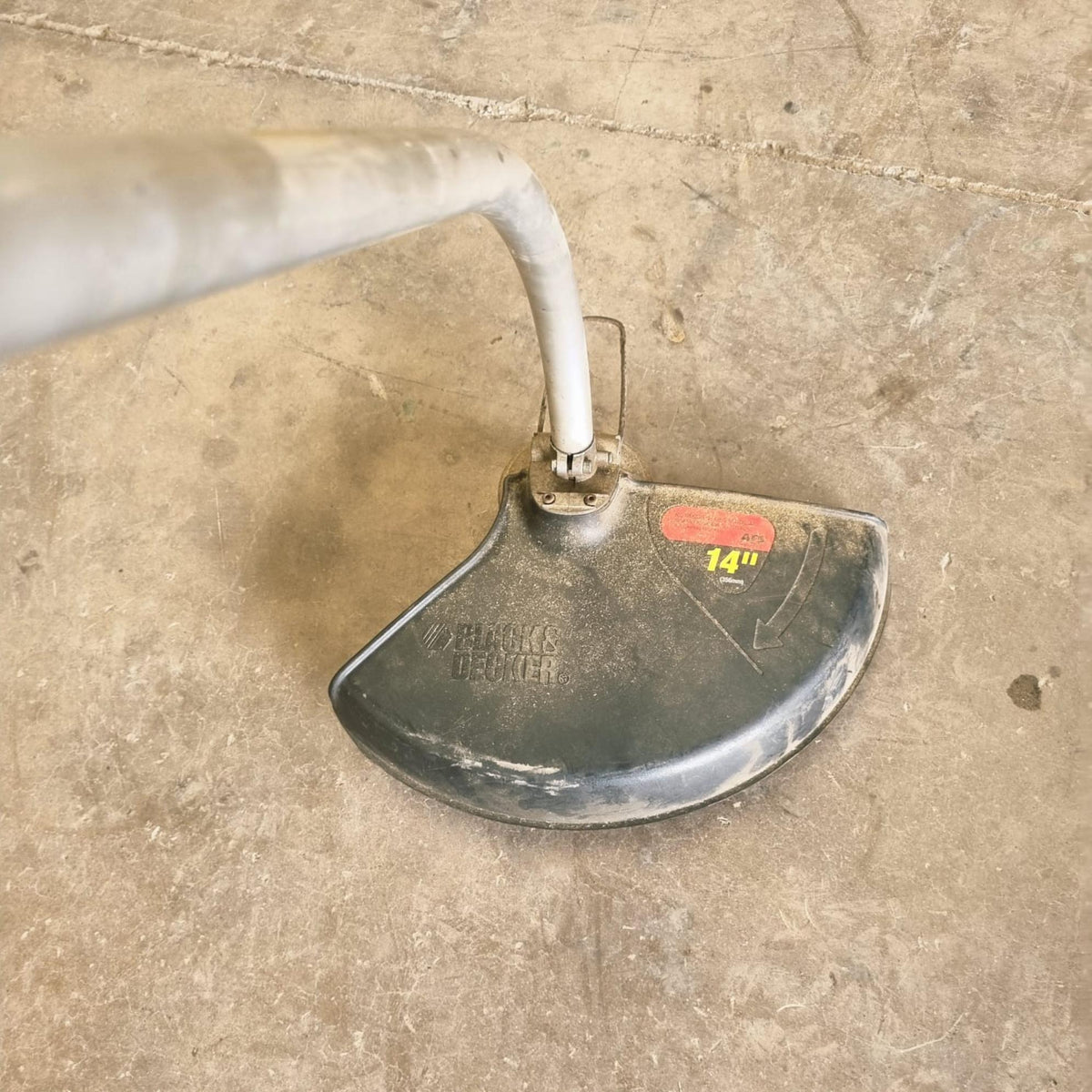 Orilladora eléctrica Black & Decker