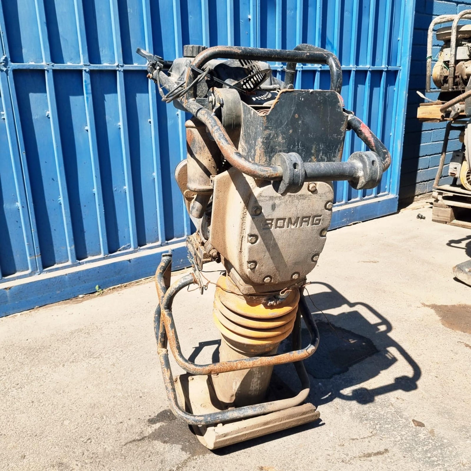 Vibropison Bomag Bt80D Diesel Nro.03