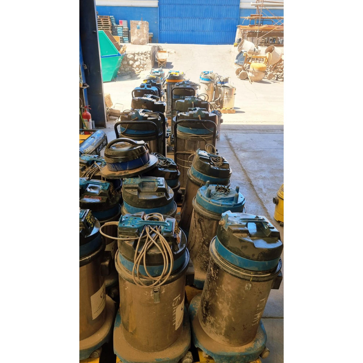 Lote de 30 Aspiradora Glanz y Camell 30 y 60 Litros No Operativas