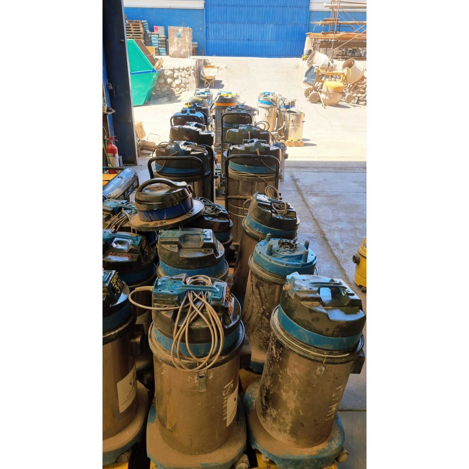 Lote de 30 Aspiradora Glanz y Camell 30 y 60 Litros No Operativas